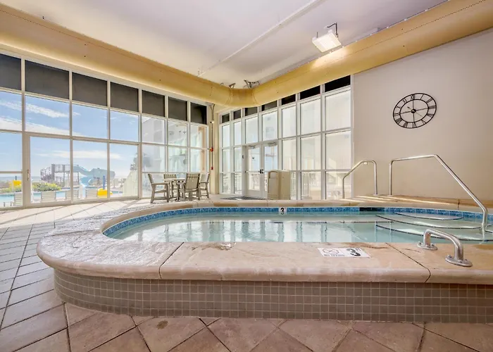 Phoenix Gulf Towers 2605 Apartment